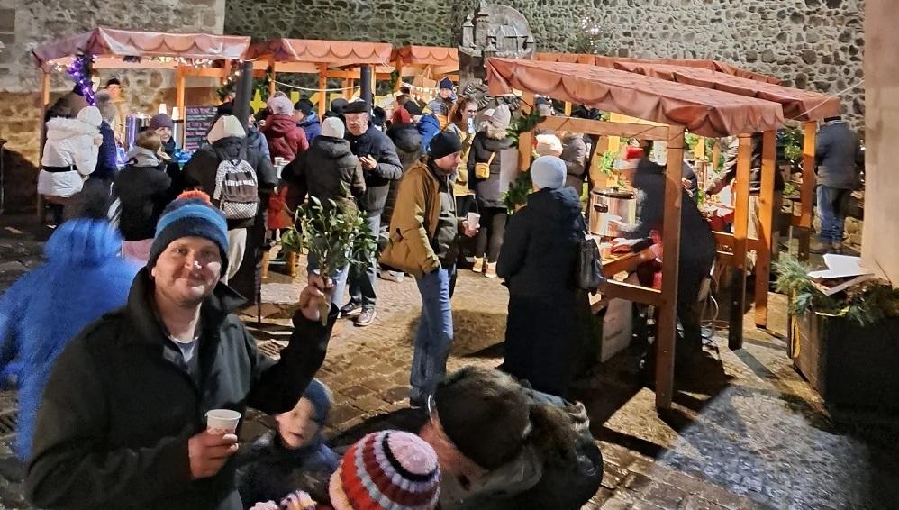 Čarovné Vianočné mini trhy v Medzibrání
